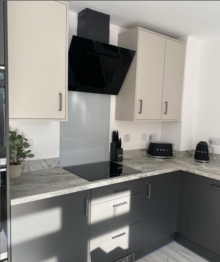 Instagram Duropal 6 no10_thealveston Light Cortona