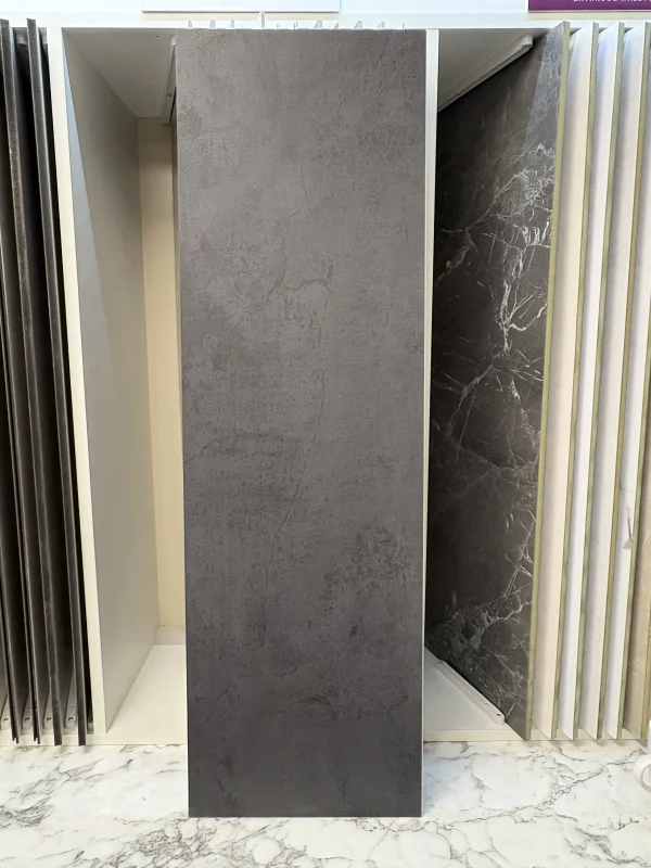 MetroWall - Embossed - Carbon